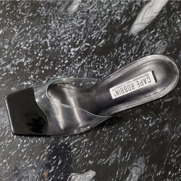 BRAND NEW CAPE ROBBIN ONE STRAP GOLD ROUN DESIGN HEEL MULES - Picture 9 of 11